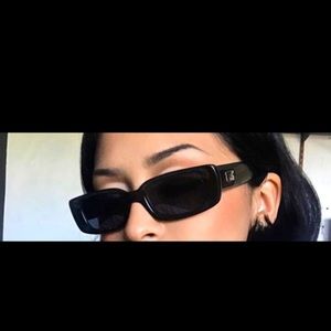 ISO ISO! Gucci 2409 sunglasses in black